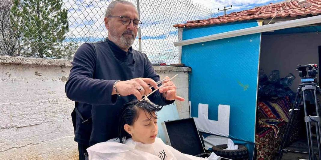 Köy köy geziyor, ücretsiz saç kesiyor: Amacı kız çocuklarına özgüven kazandırmak 2